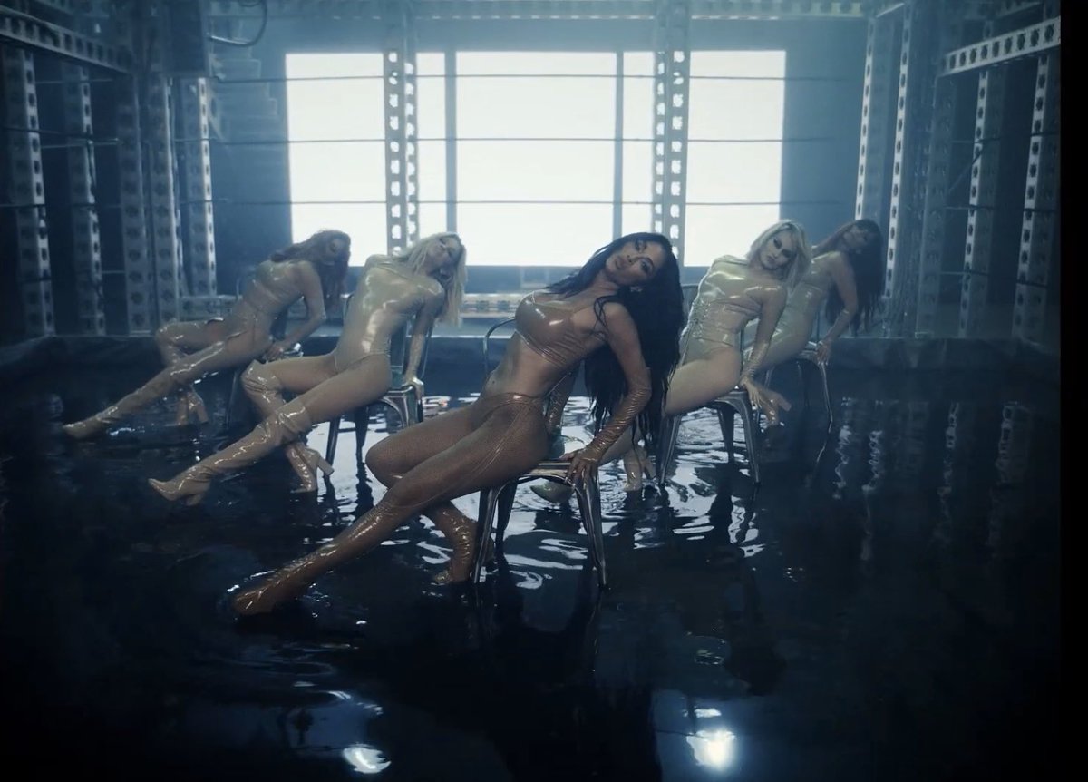 RobJinTheCity's tweet image. Yassssss! Show the children how it’s done ladies! Missed you , and welcome back! 💕 @pussycatdolls  #ReactPCD