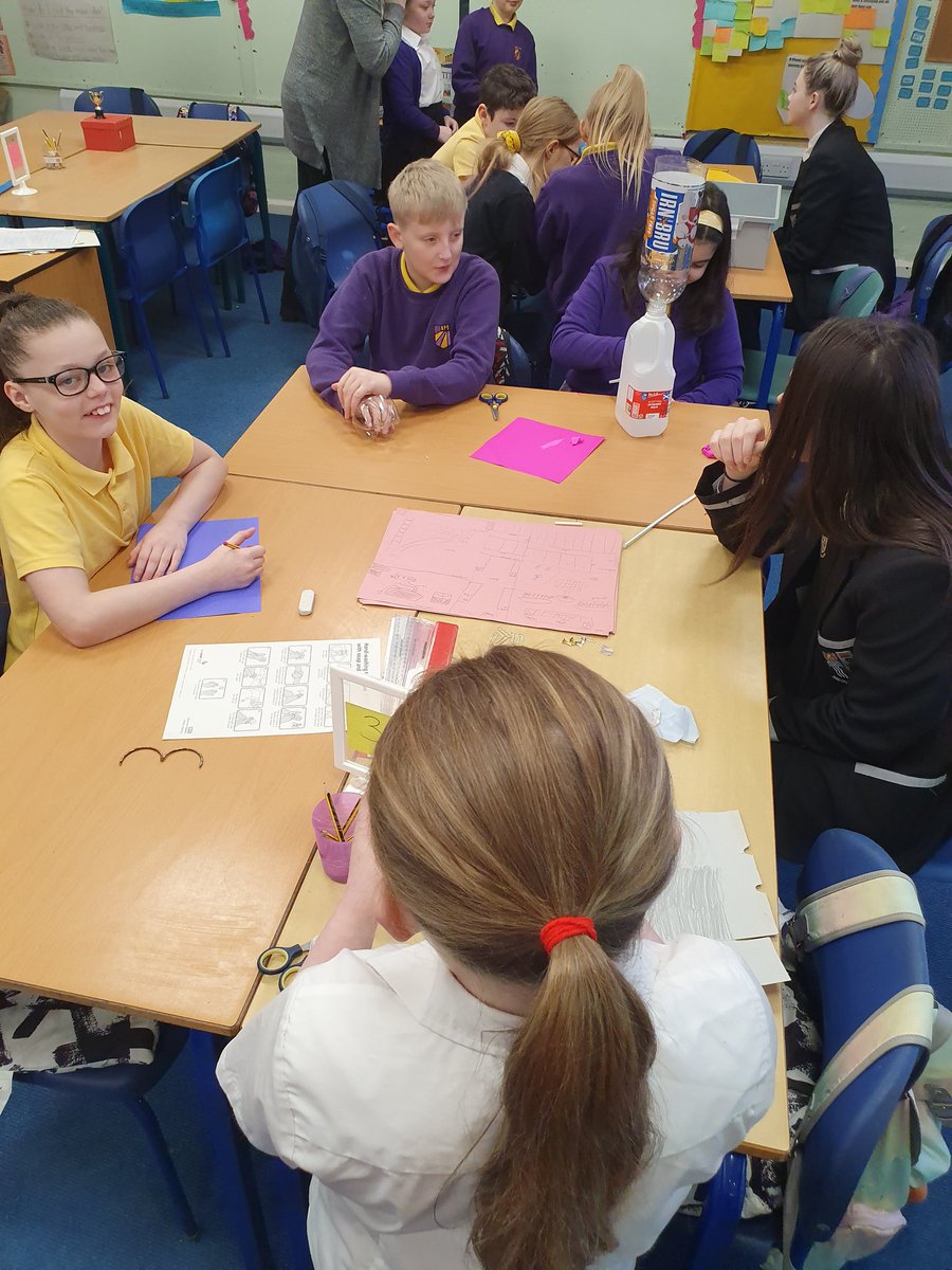MrsC_NPS's tweet photo. We had a fantastic morning with the @DennyHighSTEM ambassadors! We became engineers and made water sinks to wash our hands #NPSstem #stemforall #waterconservation #TeamworkMakesTheDreamWork https://t.co/cwq04Jqk1c