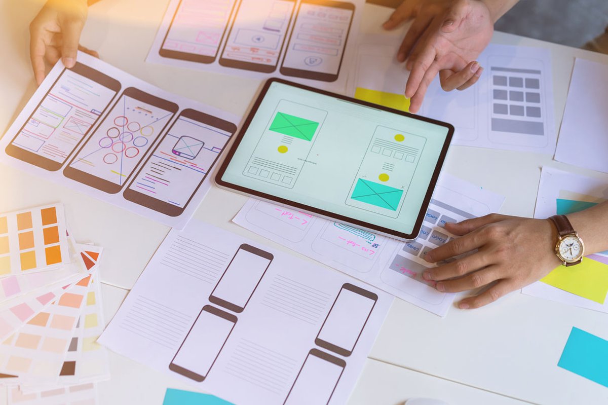 L’importance grandissante de l’#UXdesign dans les projets web (enfin!) blogdumoderateur.com/interview-impo… #compublique