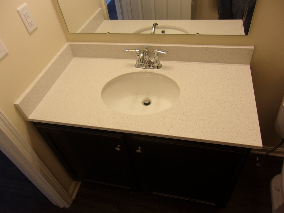 TowerSurfaces's tweet image. 2cm quartz is the solution for your bathroom!