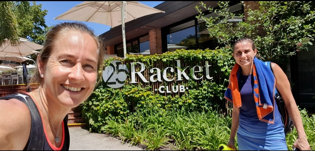 navarrocarolina's tweet photo. Intensa semana de entrenos en el @RacketClubAR de Buenos Aires 🇦🇷 💪💪 poniendo el #TeamCyC a punto 💪💪
@ceciliareiter @starviepadel
@EstrellaDammEs #bilsingautomation https://t.co/cocmj2AttA