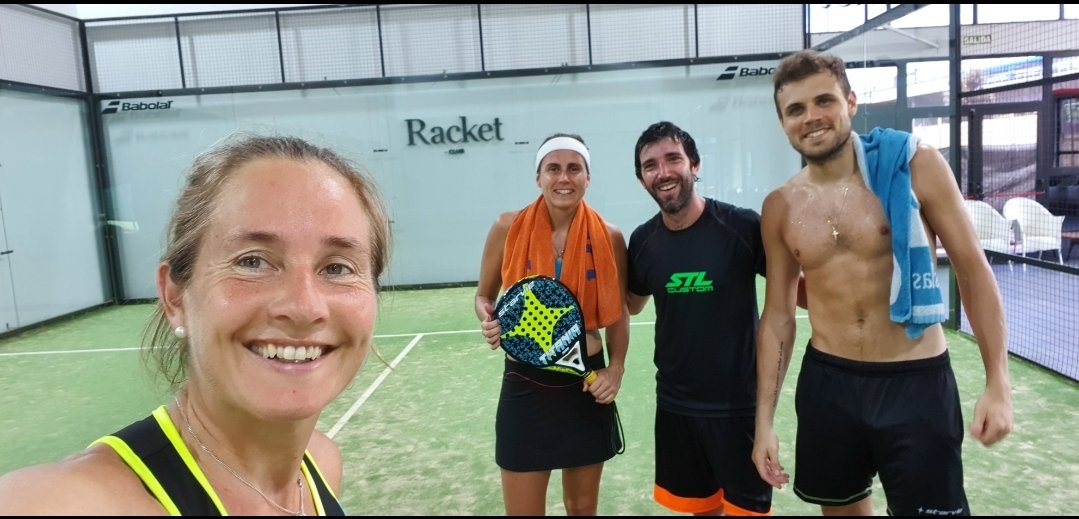 navarrocarolina's tweet photo. Intensa semana de entrenos en el @RacketClubAR de Buenos Aires 🇦🇷 💪💪 poniendo el #TeamCyC a punto 💪💪
@ceciliareiter @starviepadel
@EstrellaDammEs #bilsingautomation https://t.co/cocmj2AttA