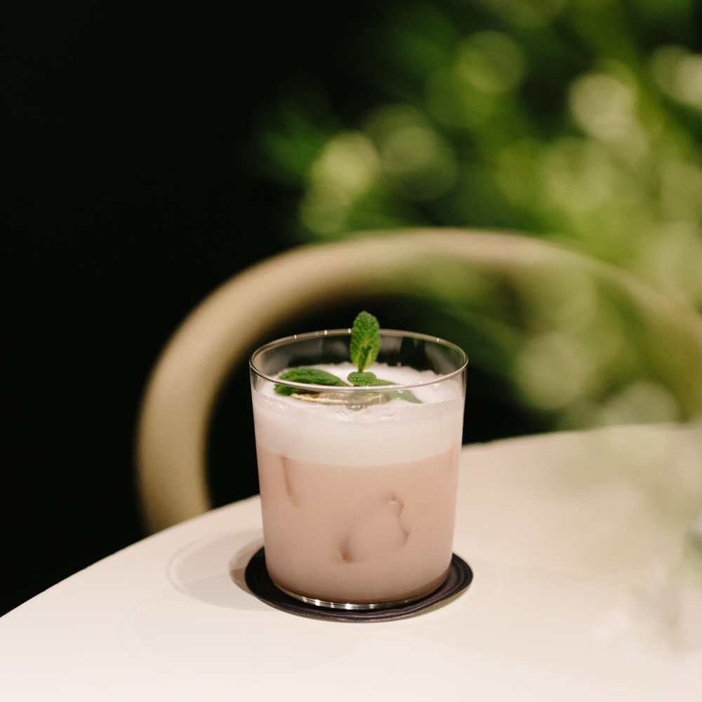 The Pink Enthusiast! An exhibition-inspired #cocktail of Grey Goose vodka, creme de mure, Pernod, lime, honey and egg white 🍇 

Available at  the <a href="/royalacademy/">Royal Academy</a>'s the Green Room and The Shenkman Bar ow.ly/48kM50ye2i7