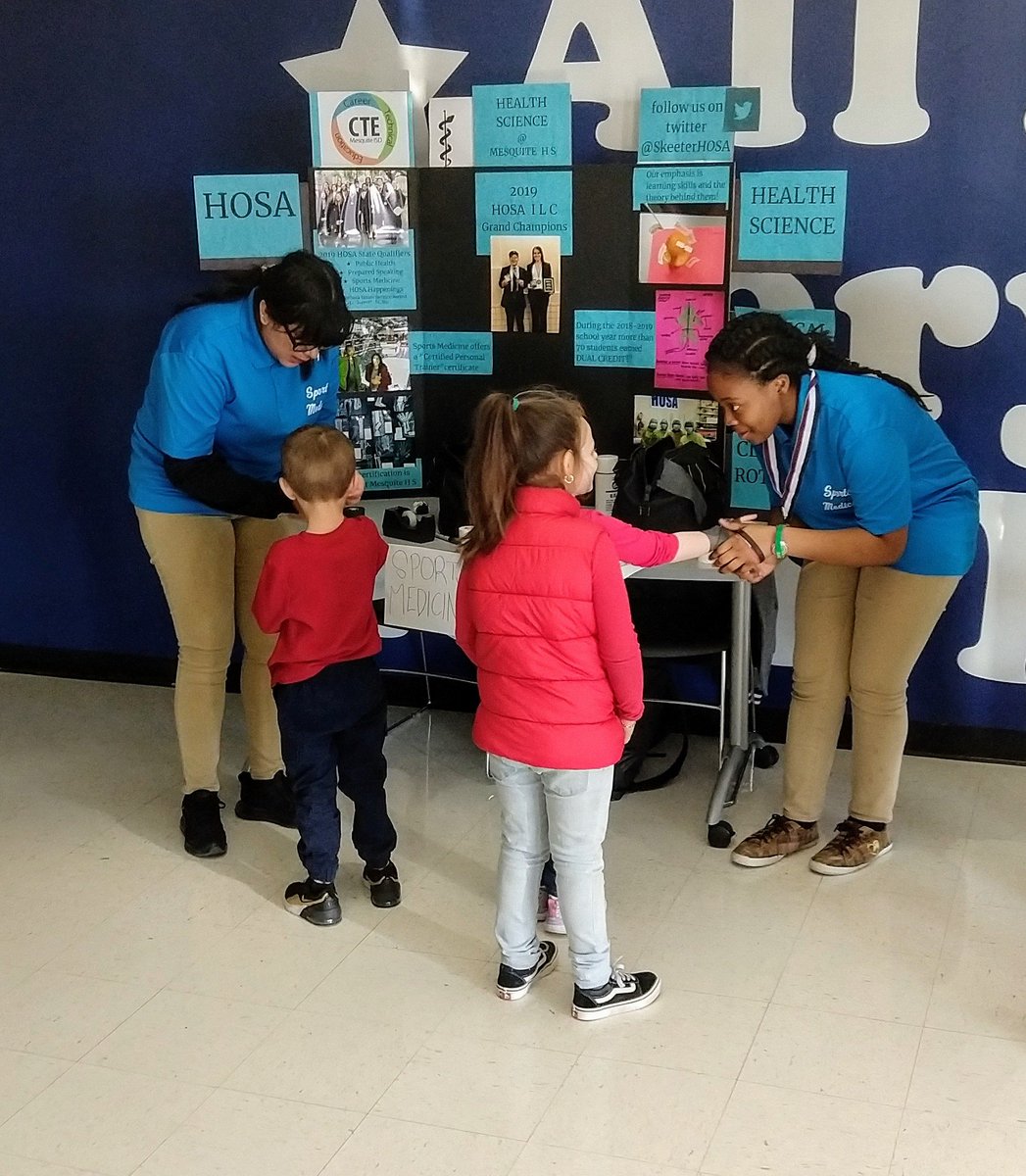 SkeeterHOSA's tweet photo. HOSA@MHS State Qualifiers representing the MISD Sports Med Practicum @ Mary Moss Elementary job fair! @CTE_MISD @MesquiteHS https://t.co/KDUYcJgAPE