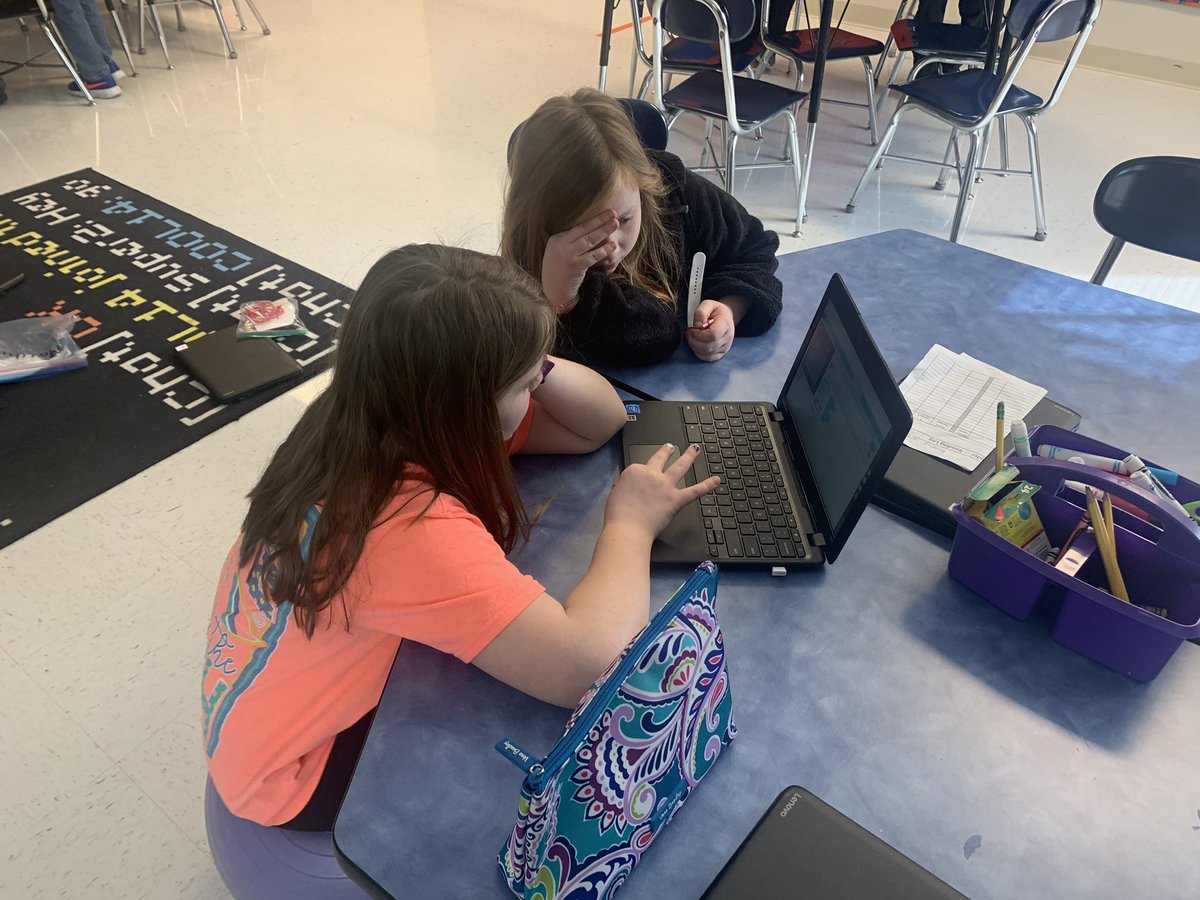 BrokeTeach5's tweet photo. https://t.co/nvgy36W2gk with Mrs. Moore’s class @stjacobcubs #triadvances https://t.co/HbeZUIzlPH