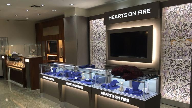 DowntownStephen's tweet photo. #RT @DWNTWN_ORLANDO: Did you realize that Valentine's day is only ONE WEEK AWAY!? Join @bayhilljewelers for a special Valentine's shopping event. Pop in during your lunch hour and enjoy light snacks and beverages! https://t.co/eqohpuJ5iY