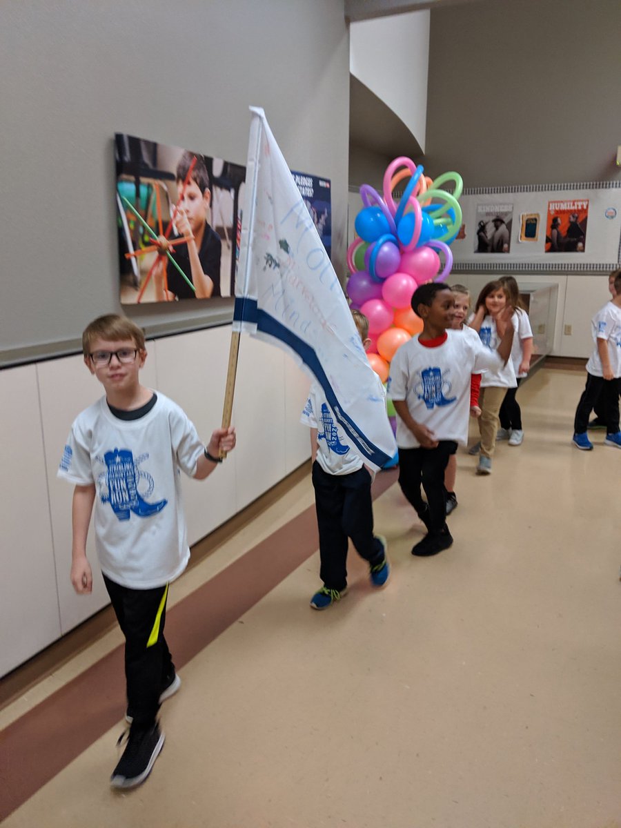Sarahmo18852284's tweet photo. Molina's Marvelous Minds are in the house!!!
#SteamatStribling #funrunday #funrun #molinasmarvelousmindsareready
ππββοΈπβ€οΈπππ€ππππ https://t.co/umwajwe9fd