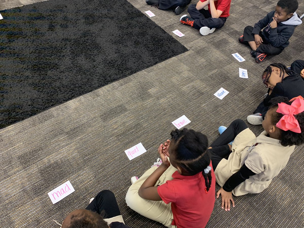 okaylisalisa's tweet photo. Kindergarten learned about character traits by organizing their personal words into positive and negative character traits. #itsokaytohaveboth #positiveandnegative #SELontheHill #AVID #2ColumnNotes @MsPendleton9 @CHISDCP @_BriHenderson https://t.co/XYOux7SmW5