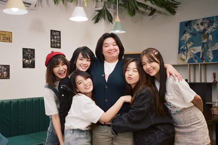 YPyMMgUC2wBh5ig's tweet photo. จากน้องพลอย ถึงทุกคนที่ติดตาม #ONEYEARtheseries 'รักเหมือนกันนะ
#PunBNK48 #BNK48 https://t.co/dL7yWzaSTt