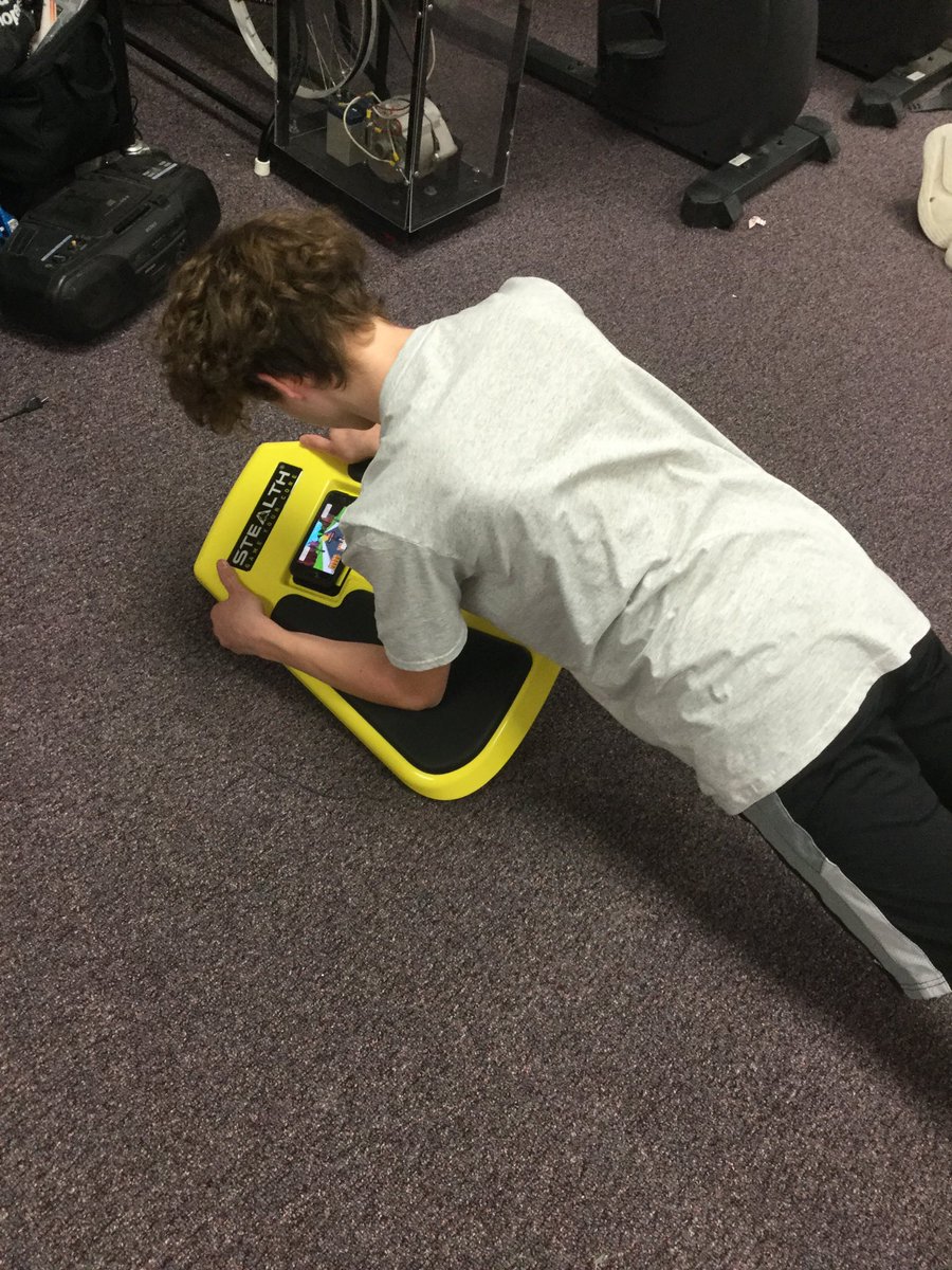 Kids are “gaming” while exercising. ⁦<a href="/gameyourcore/">Game Your Core</a>⁩ ⁦<a href="/southms_gf/">South Middle School</a>⁩