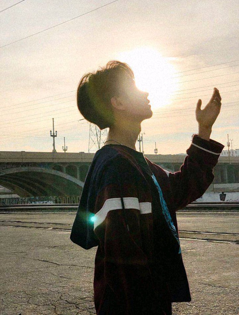 norenejinsim23's tweet photo. 미치겠다 별들아... https://t.co/Vf6xZwyvQX