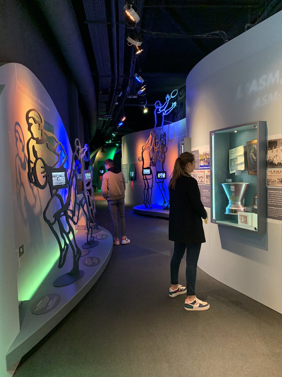ASMOfficiel's tweet photo. ASM EXPERIENCE réouvre demain 🕙 Venez visiter le musée interactif et le mythique stade Marcel-Michelin 🏟 
L’équipe vous attend dès 10h et découvrez en exclusivité sa nouvelle exposition temporaire sur Art &amp; Rugby 🏉 🎨 #YellowArmy #ASMrugby #ASMEXPERIENCE https://t.co/PvldIu9grM