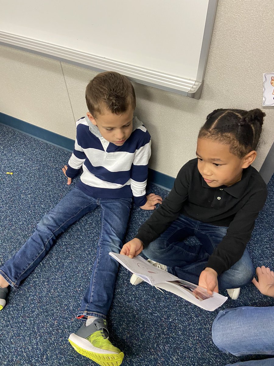 MrsNelsonFirst's tweet photo. Sharing our “How To” writing with some kindergarten friends! Thanks @mrsrossonkinder for letting them share their hard work! @RobisonES https://t.co/KyUBDPXn1O