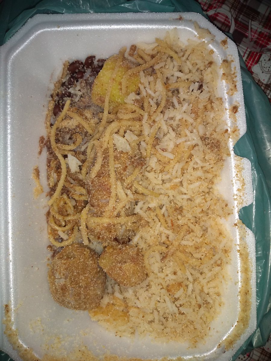 _mullervinicius's tweet photo. Cara pede um almoço e o bom q já vem todo revirado https://t.co/xsqB75E8nA