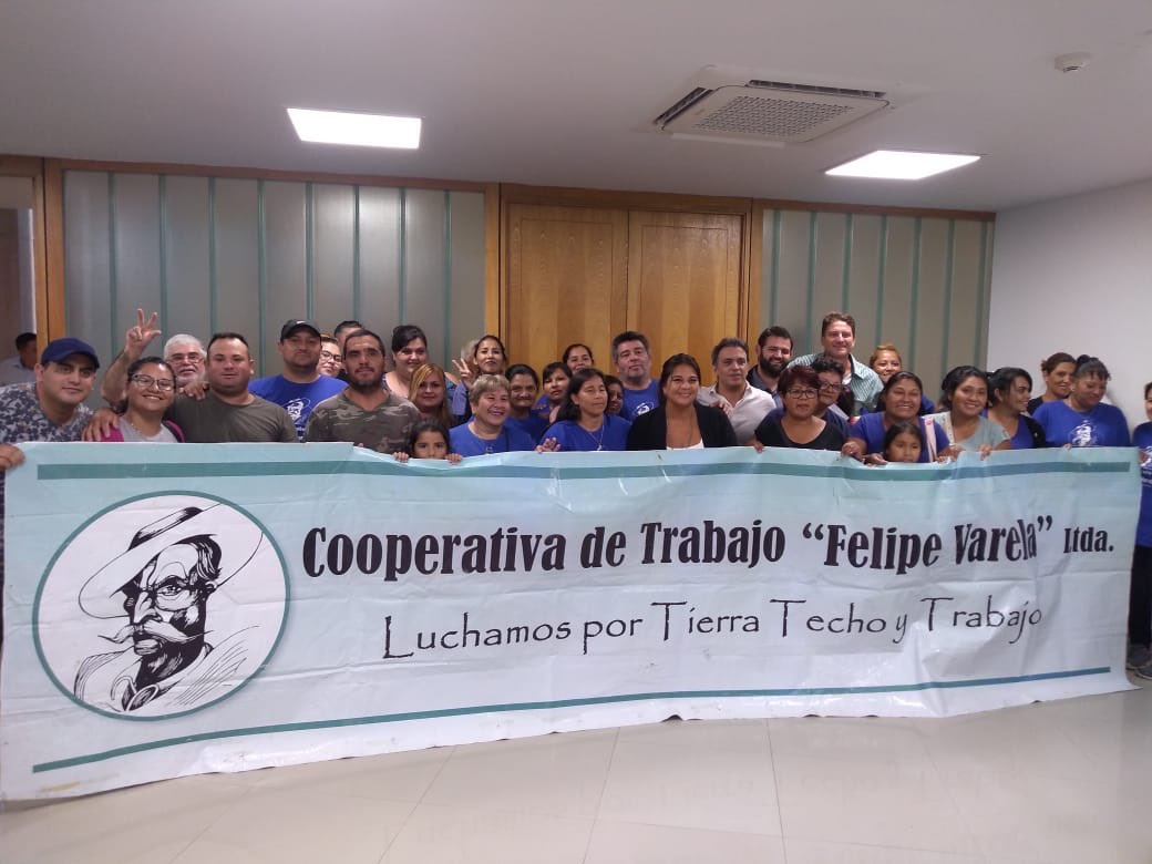 leonardolimia's tweet photo. Esta semana @LegislaturaCBA aprobó expropiación para flias Coop.FVarela. Reconocimiento para Intendente @MuniCosquin @gabrieljmusso y @LaMonaOficial en la Luna Cordobesa #festivalnacionaldelfolklore . Reunión Directores #CpcColon Asunción Centro Vecinal Las Magnolias https://t.co/5wMAAiSv13