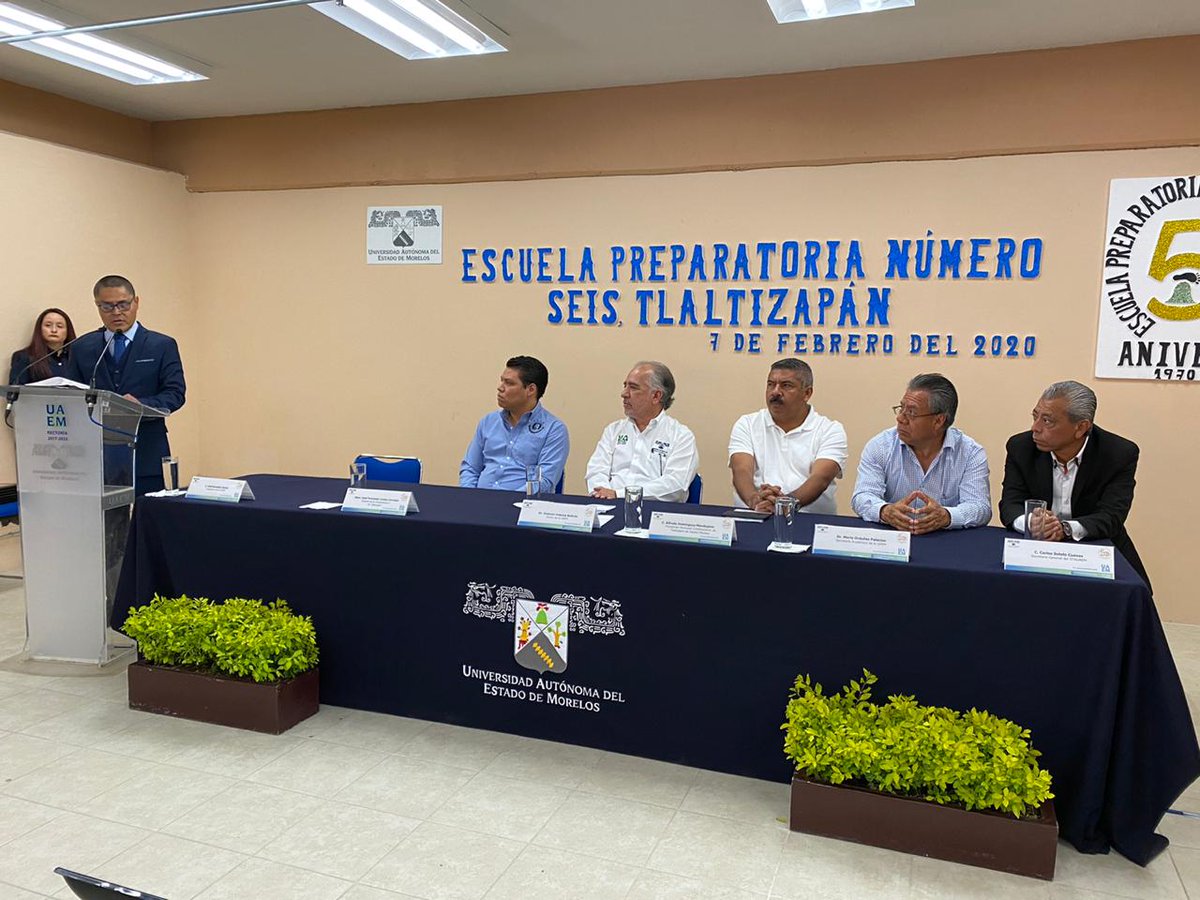 prensauaem's tweet photo. Esta mañana el rector de la #UAEM Dr. Gustavo Urquiza Beltrán, encabeza la ceremonia de conmemoración del 50 Aniversario de la Preparatoria Número 6 de Tlaltizapán @uaemorelos https://t.co/Je4IMHIlST