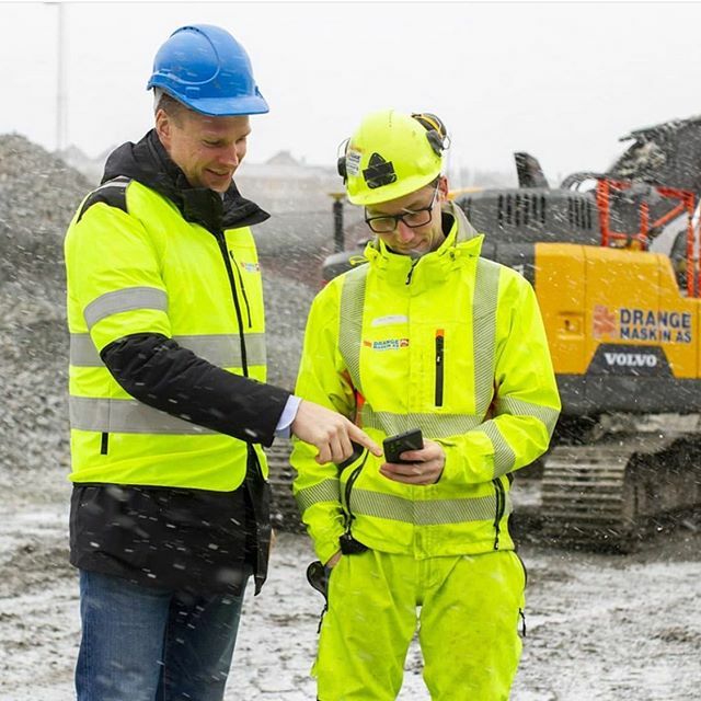 SmartDokAB's tweet photo. Nu loggar vi ut👷🏼♂️📲 Trevlig helg👋
#smartdok #tidrapportering #byggbranschen #anläggning #visma #dokumentation #digitalisering #maskinisten https://t.co/v9kgSEsQPz https://t.co/bV2dI7MJgs