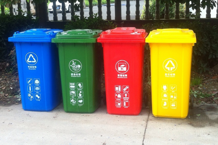 Что не так с мусорными баками городской дизайн,мусор,Москва