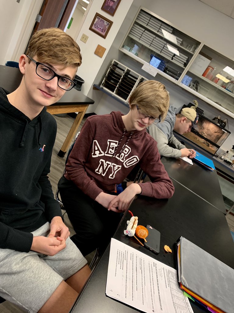 jhoese's tweet image. Edible genetics lab! #Rebop @CAFREEMAN1 @HHSAdminteam