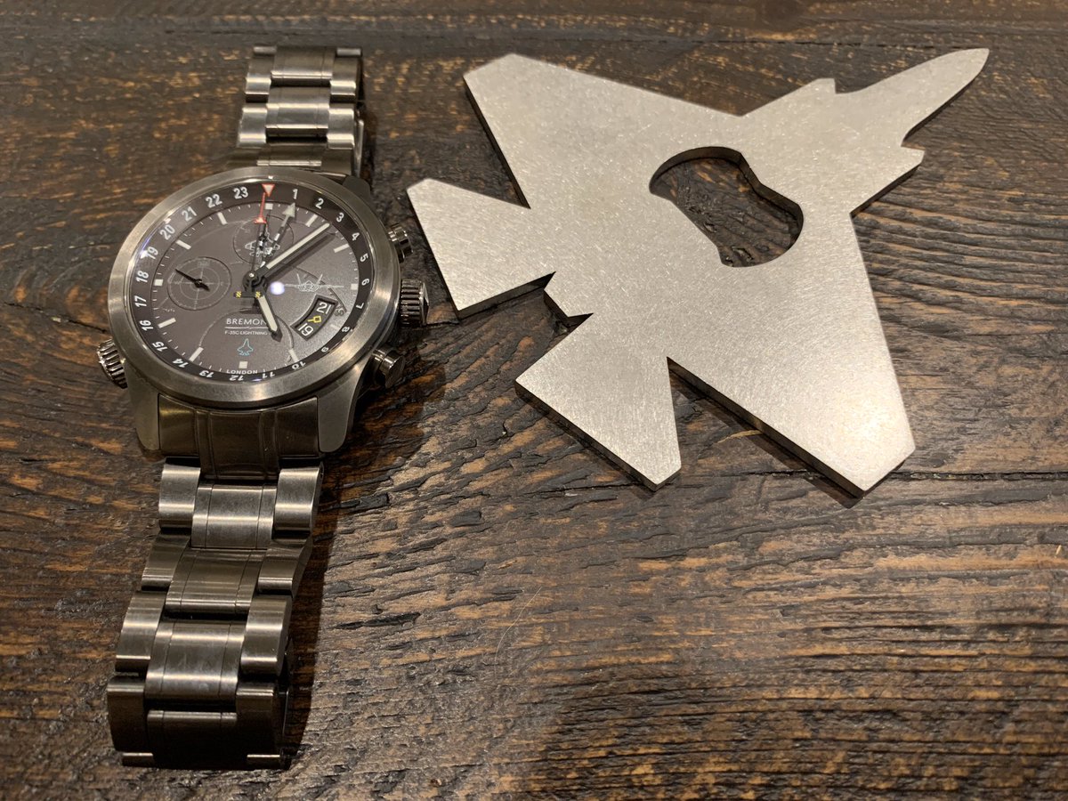 BremontMilitary's tweet image. Fly the U.S. Navy’s F-35C? Then own the @Bremont! Thanks for the pics, Brady. Not a bad watch for a #FighterFriday. 😎 #F35C #LightningII