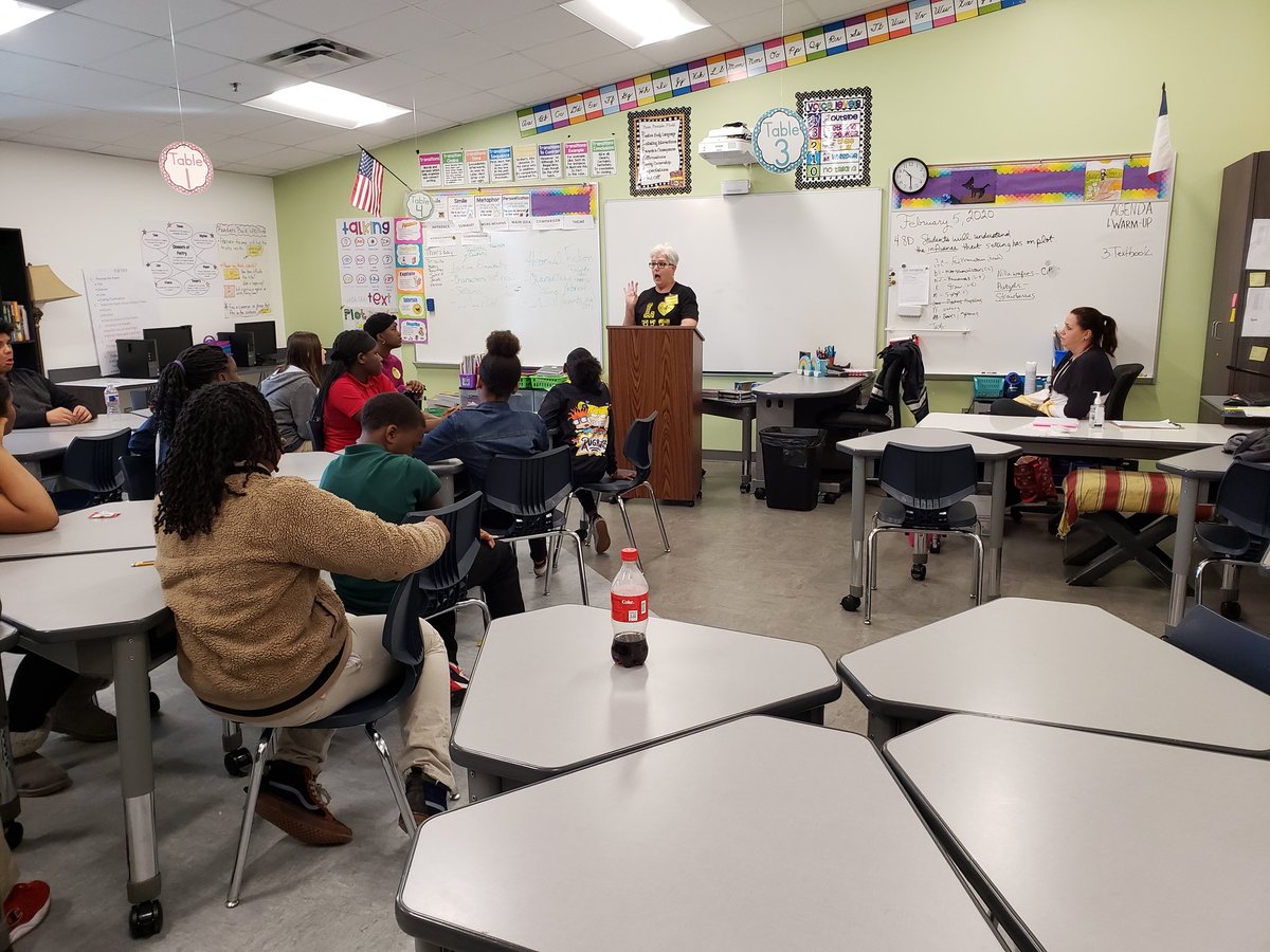 MathMaDdnEss's tweet photo. @dietzcounselor @CISDDietz #careerdayatdietz  6th grade learning about accounting with Mrs Cox at career day at Dietz Elementary. https://t.co/CMGR4X81Cp