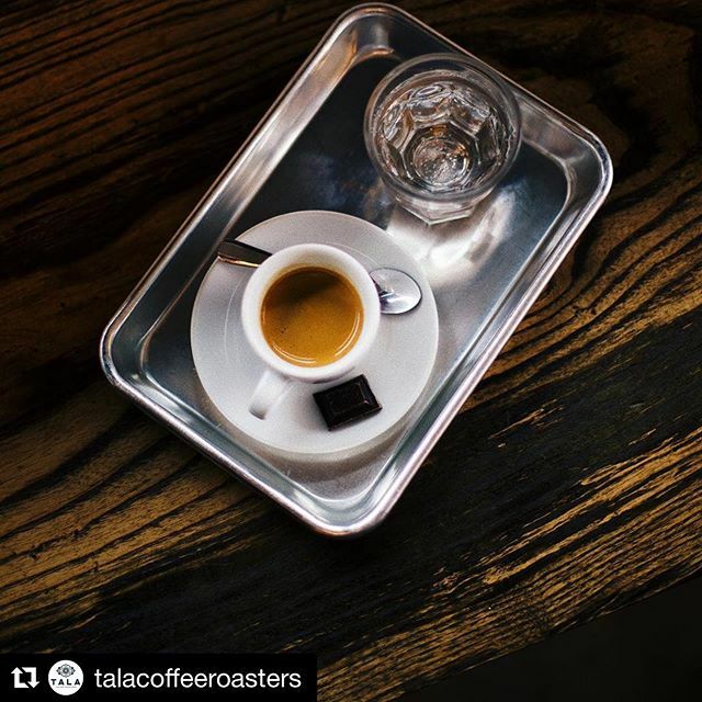 We love this elegant square of our Alto Beni Bolivia Bar served with Burundi Espresso at @talacoffeeroasters 
Repost @talacoffeeroasters
・・・
Our Buzira Burundi is on the single origin espresso hopper right now and tasing 💯. Deep body with lots of dried fruity notes. Fant…