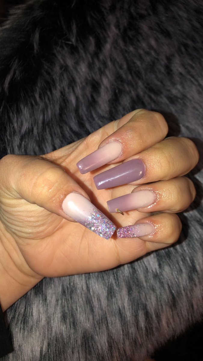 Ultimate_Chica's tweet image. Lavender vibes ✨