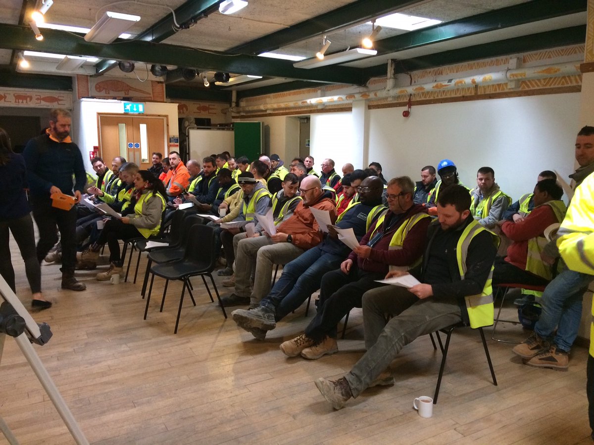 ATJonesandson's tweet photo. East Street Student Accommodation for VINCI - Tools Down for a 30 Minute presentation on the importance of developing and maintaining positive mental health. Great Stuff!!! #loveconstruction #mentalhealthawareness #movember #atjones #investorsinpeople https://t.co/ahzZXJaz58
