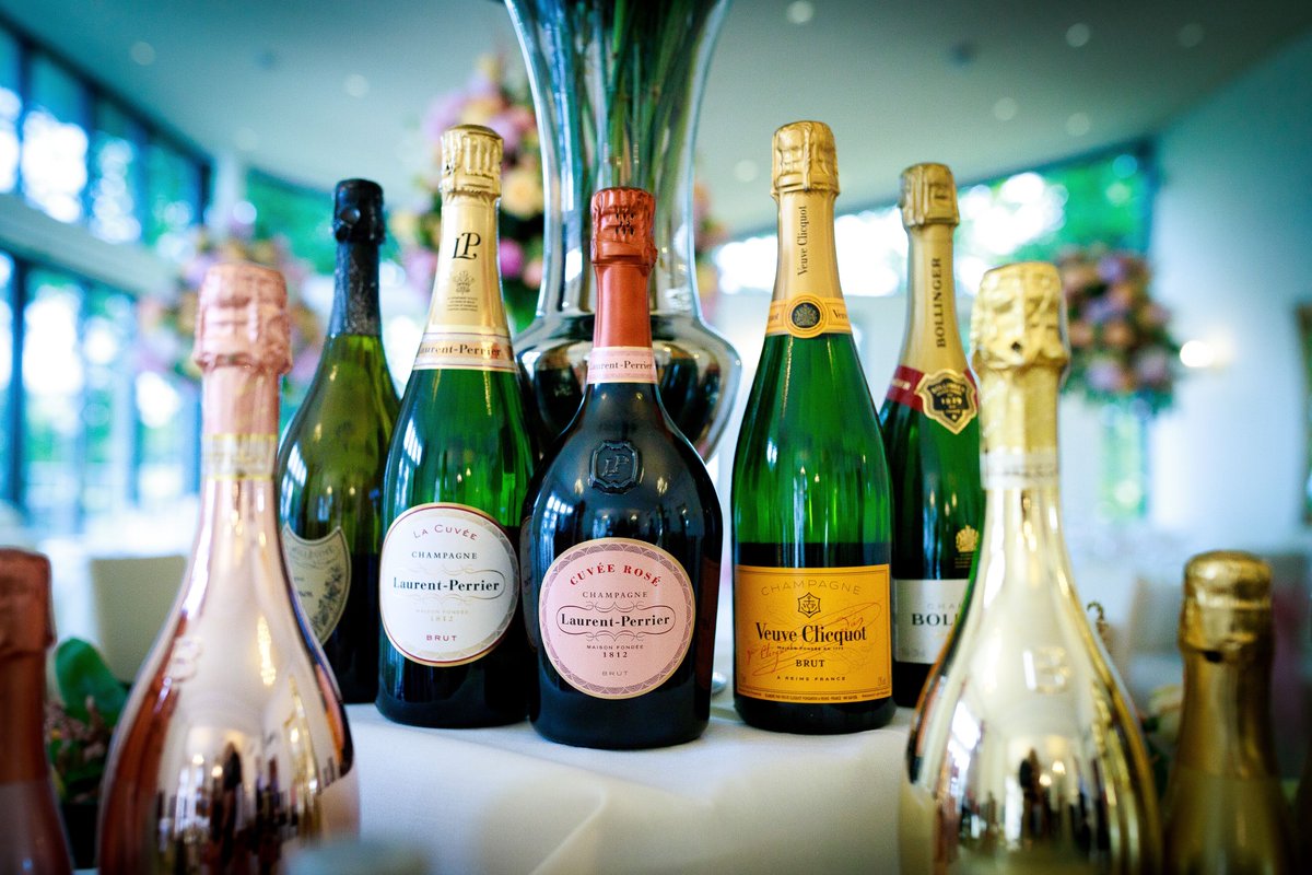 You're a guest at your own special day at our Taster evening incl in all Classic #wedding packages!. Choose your own 3 cse meal from our extensive menu served with a selection of canapes, wines &amp; drinks westtower.com/food-drink Photos by Emilie May Photography &amp; Nicole Photography