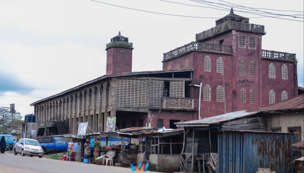 muslimnews_NG's tweet photo. #GuessTheMosque
Somewhere in the southwest area of Nigeria
Jumah Mubarak to our esteemed readers across the world. May Allah accept our ibadah (worship). Ameen
Remember to read your Suratul Khaf.
#FridayThoughts
#Fridayfeeling
#Restinpeace
#JummahMubarak
#IslamicQuotes https://t.co/YRLj7jctzZ