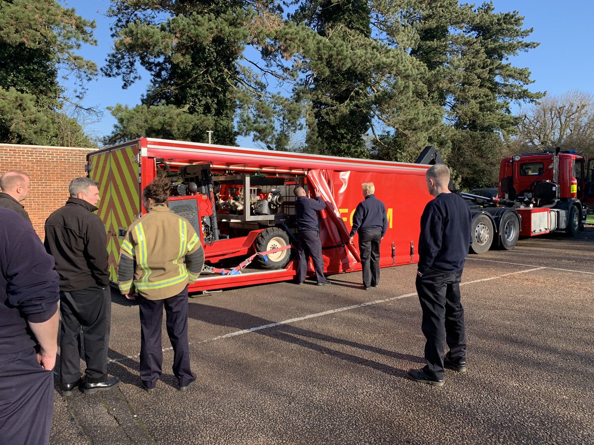 Full morning familiarisation training with Stansted on call. We work regularly with Essex Fire Brigade and it’s important we know each other’s equipment and procedures #workingtogether