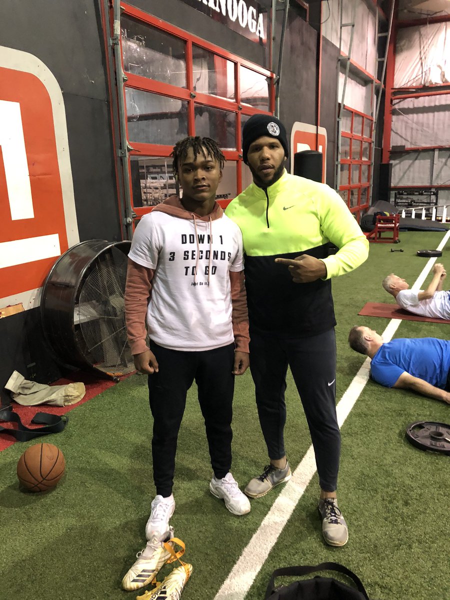 4ballJohnson's tweet photo. Great workout with @VolBeast21  this morning. Time to get better💛💪🏾@HustlinTigers17 @CoachAye @UPIKEFOOTBALL https://t.co/LknZep0Wj3