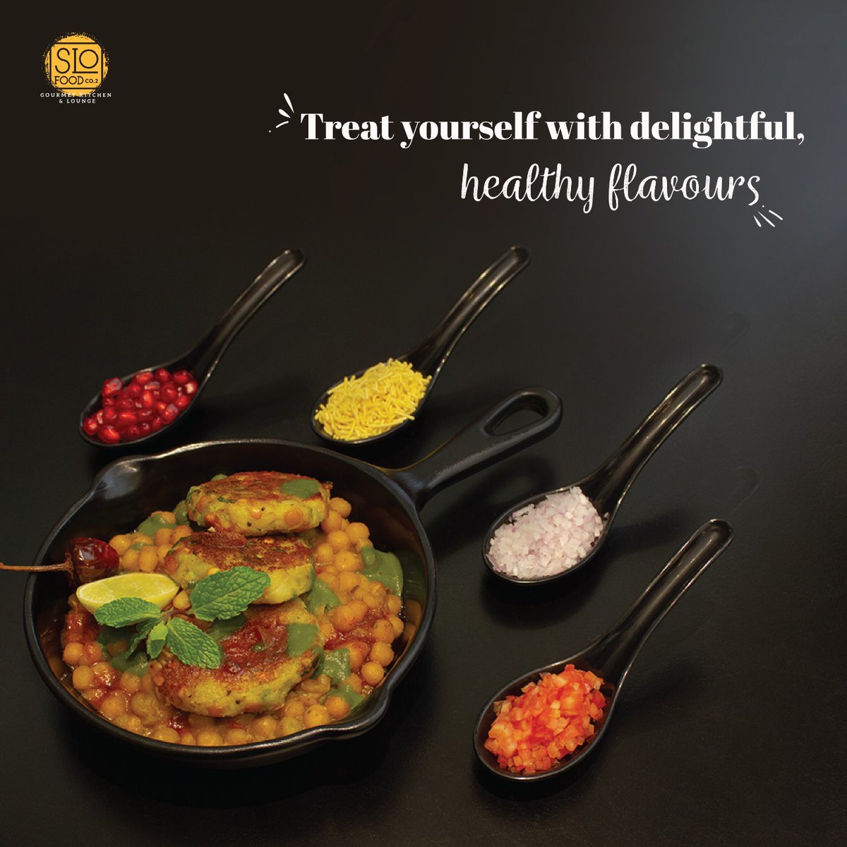 SloFoodCo's tweet photo. Piping hot white peas lavishly tempered with organic spices on an iron skillet and laced on with Byedgi spiced chilli in sweet potato and Aval patties is a treat to the taste buds. Enjoy every bite of this healthy panache, at Slo Food Gourmet Kitchen and Lounge.
#slowfood https://t.co/bzjMX6Ej7X