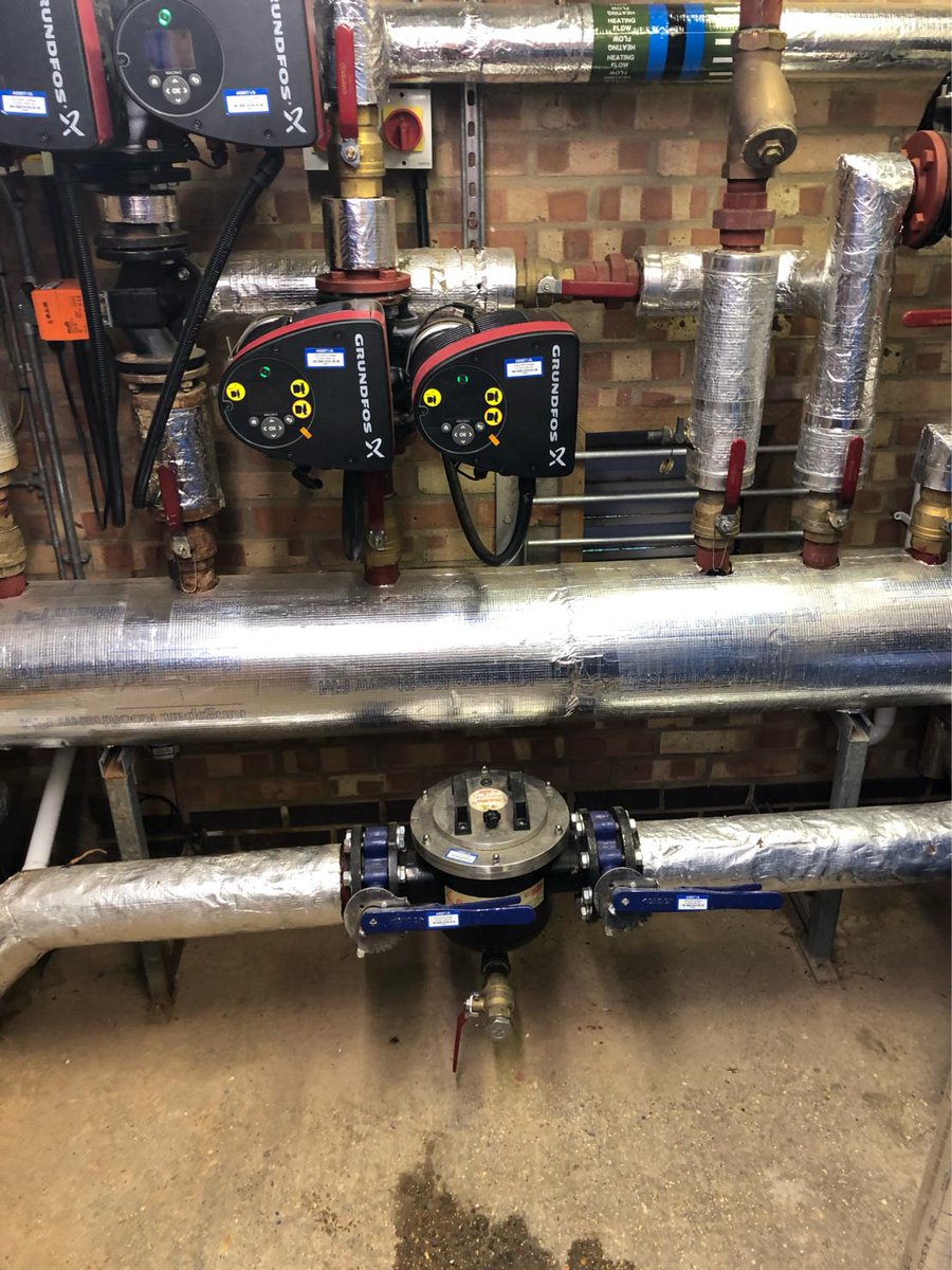 BoilerMag's tweet photo. Just look what the BoilerMag XT removed from the heating system at Cambridge College! 

#grudgeagainstsludge #cambridgecollege #heatingsystemprotection #boilerfilter #HVAC #plumbing #heating #heatingengineer https://t.co/D07WLUt2ks