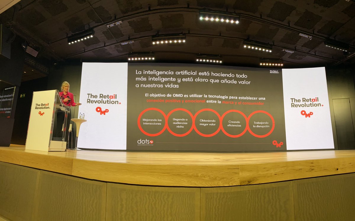 El objetivo de OMD es ayudar a utilizar la tecnología para generar una conexión positiva y emocional entre la marca y el consumidor <a href="/crisbarranco/">cristina barranco</a> #omdretailrevolution <a href="/OMD_Spain/">OMD_Spain</a>
