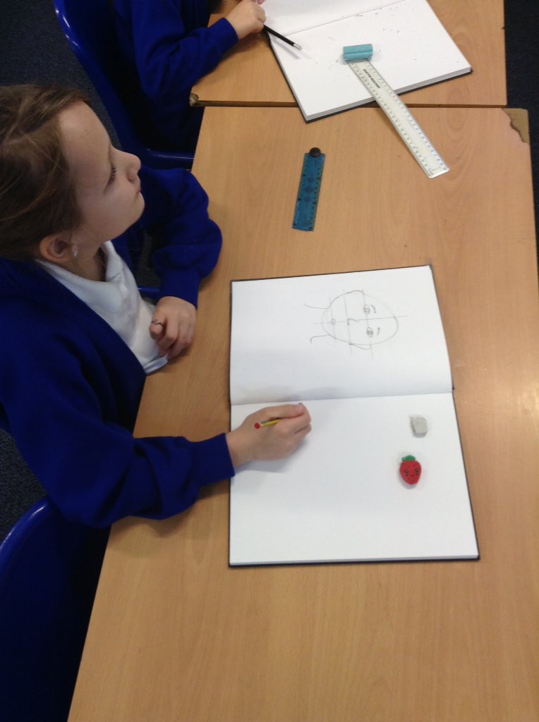 latimerprimary's tweet image. #ClassCM have had a creative morning practising how to draw difference facial structures and how to show expression! ✏️ We also looked at art work by Picasso and how colour is used to express emotion! Thank you @dmuleicester we thoroughly enjoyed it!  #LatimerArt #Artsweek2020