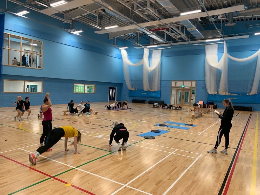 CallywithN's tweet photo. It’s FRIDAY that only means one thing FITNESS! The girls smashed it this morning with a circuit session followed by those deadly suicide sprints! 💙

#FitnessFriday @Callywith https://t.co/Mq3YMQAWrq
