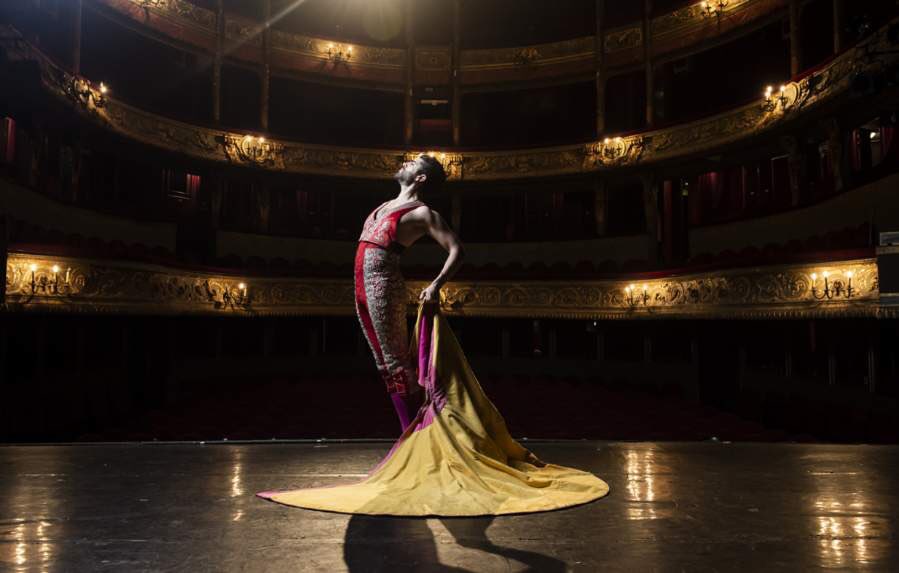 molinaofficiel's tweet photo. By @benhamoujulien1 ๐๐ฝ
#matameshow #ciarubenmolina #flamenco #torero #capote #theatre
#maledancer #dancer #ballet #dance #balletdancer #dancelife #boysdancetoo #contemporarydance #grateful #prodancer #mambo #afrolatin #dancechangeslives #rubenmolina #julienbenhamou #photo https://t.co/SJ3FLwGdeO