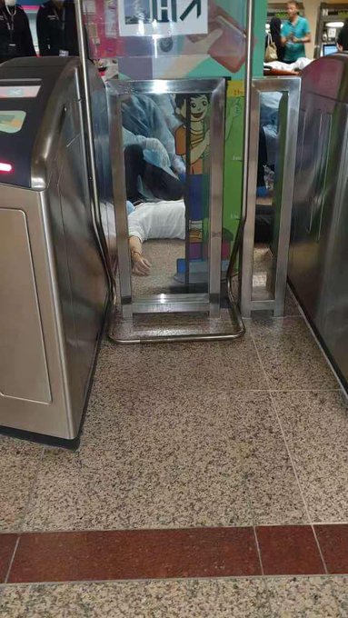 View image on Twitter