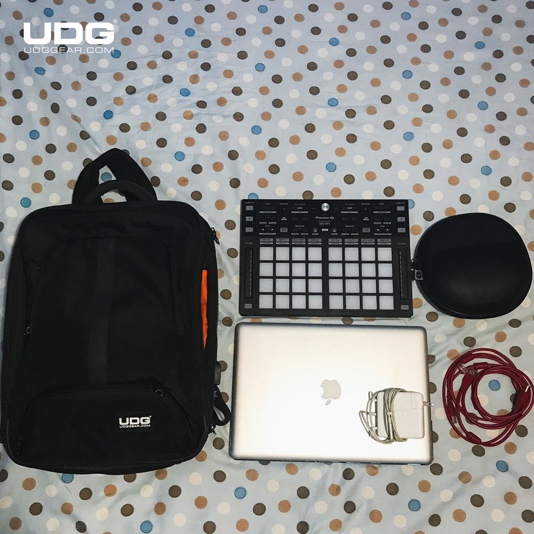 udggearcom's tweet photo. UDG Ultimate Backpack Slim by @djdopz
#UDG #UDGGEAR #Deejay #Producer #DJLIFE #DJonTour #UDGReGram #backdj #djlife🎧 #ddjxp1 #macbookpro #aiaiaitma2 #djtechtools #udgcables #rekordboxdj https://t.co/frQ4XK50Wv