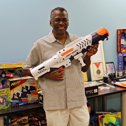 TracypMakeup's tweet photo. Lonnie George Johnson is an African American inventor and engineer who holds more than 120 patents.  He is the inventor of the Super Soaker water gun, which has been among the world’s bestselling toys every year since its release in 1989! #BlackHistoryMonth https://t.co/J3lLx8xDrI