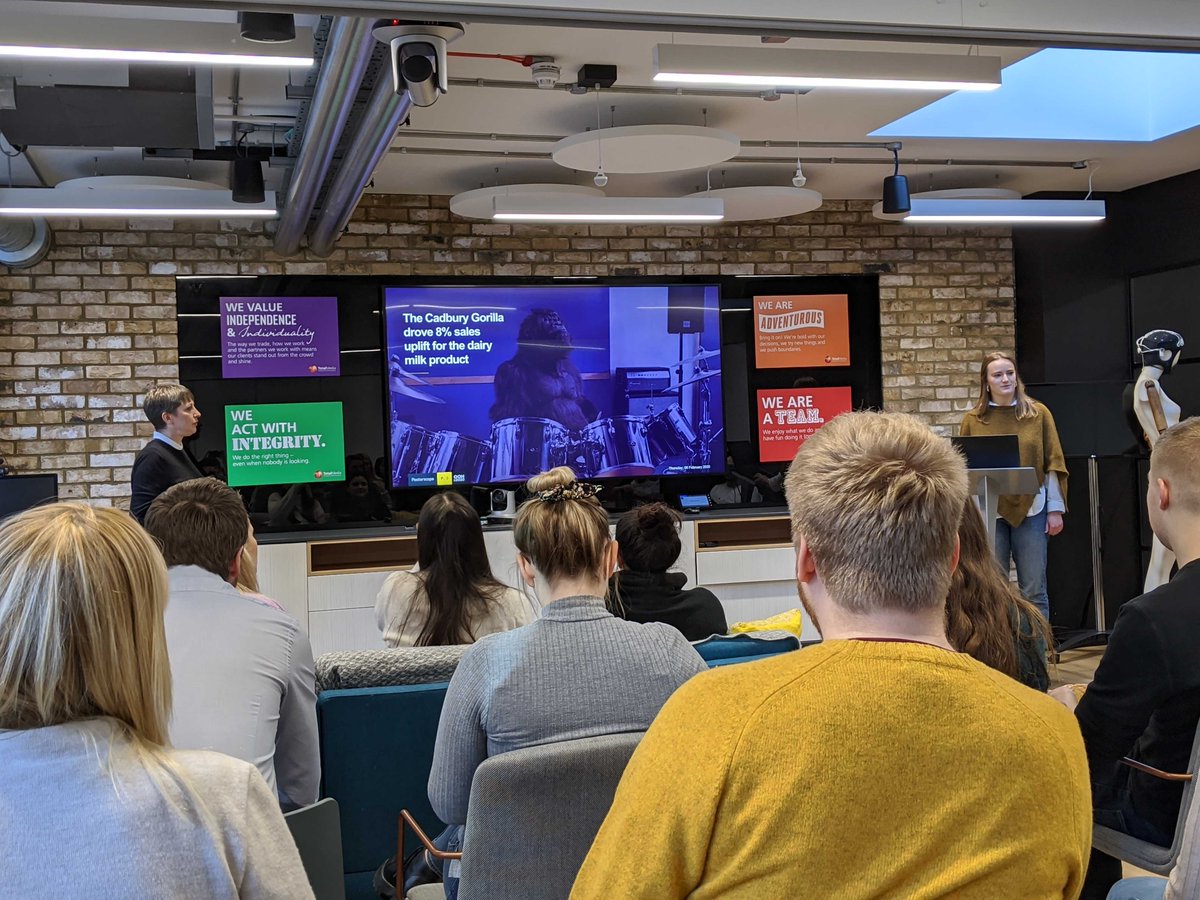 TotalMediaUK's tweet photo. And that's a wrap! We had our final #OOHweek session yesterday hosted by @Posterscope. This time Posterscope focused on #creativity and #innovation and discussed why creative ideas and big time thinking will deliver the most growth #OOHmedia https://t.co/6yR5RlTXaC