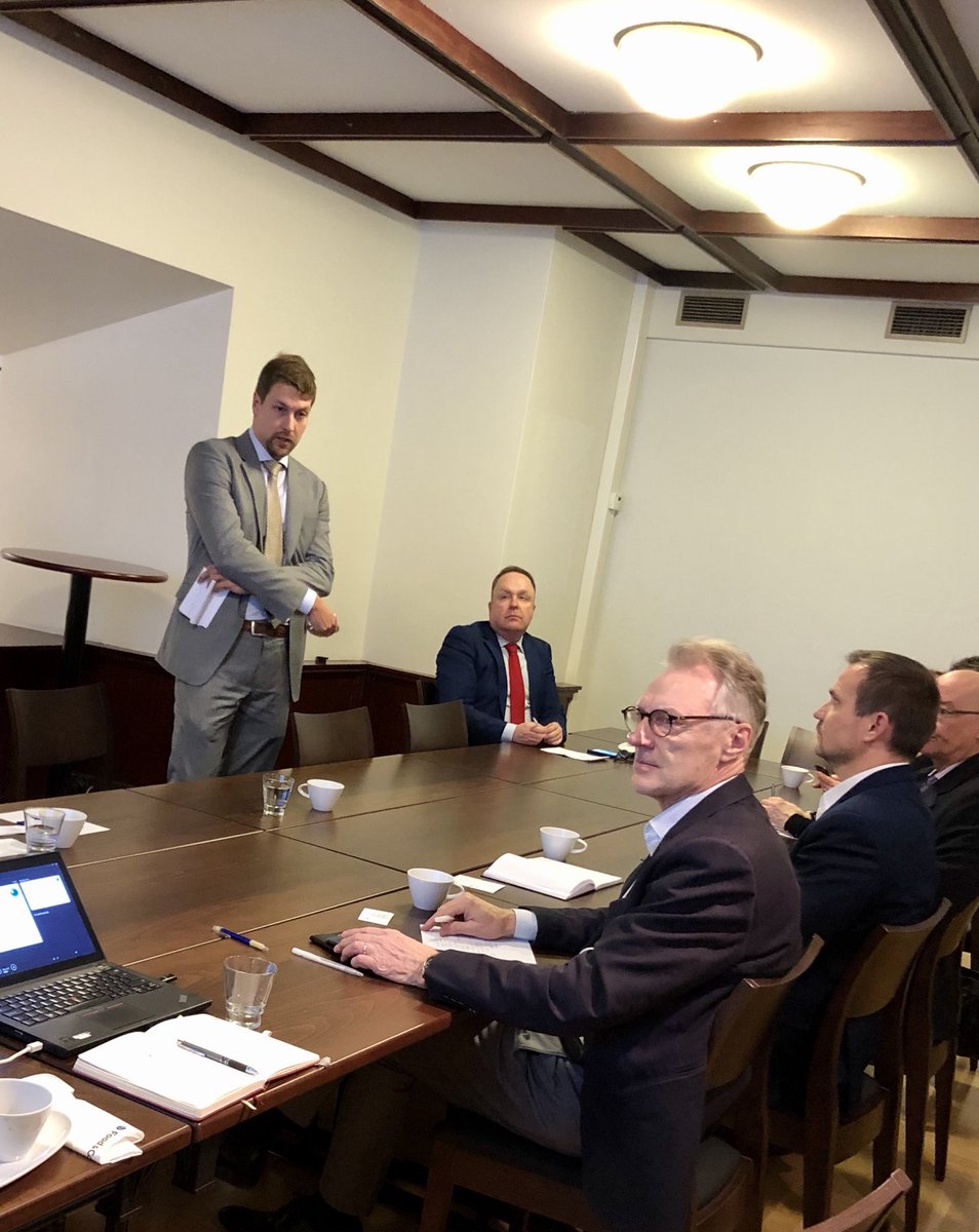 jenniisola's tweet photo. @eero_vaisanen from the Finnish Embassy in Kuala Lumpur informs #ASEAN business associaton members of #business opportunities in Malesia and the Philippines. #ict #edutech #energy #foreigntrade #FinnCham #kauppayhdistys https://t.co/xkOee1Idho
