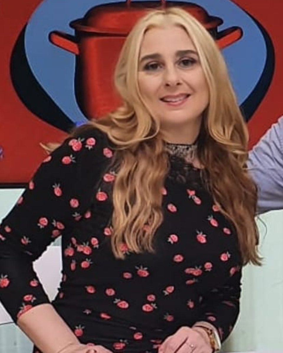 nuriafresita's tweet photo. Quiero dejar muy claro que no quiero que mi nombre se vuelva a vincular al Reality de Supervivientes @paredessergi @revistaQMD @BulldogTV_ES llevo 8 años luchando por ir y mi perfil no les interesa a mi ellos tampoco! Yo valgo mucho.. 💞💞💞 https://t.co/x0Wiui01iY