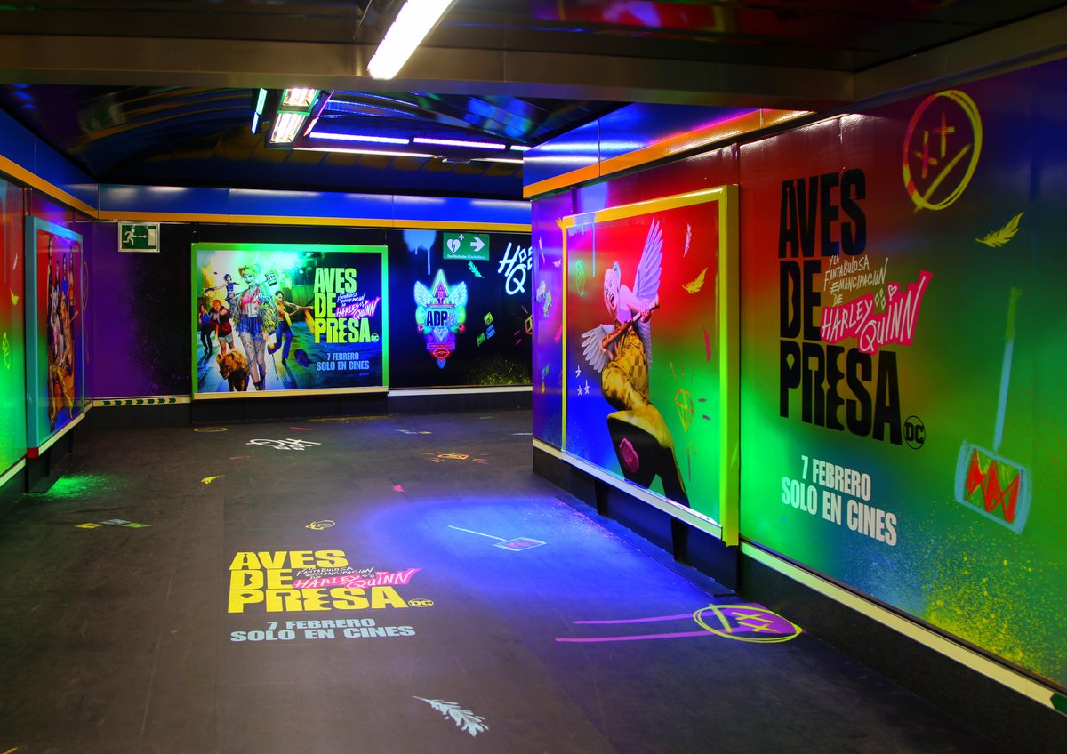 metro_madrid's tweet photo. 📽️😱 La estación de Callao vestida para el estreno de #AvesDePresa https://t.co/tVeUcxkM97