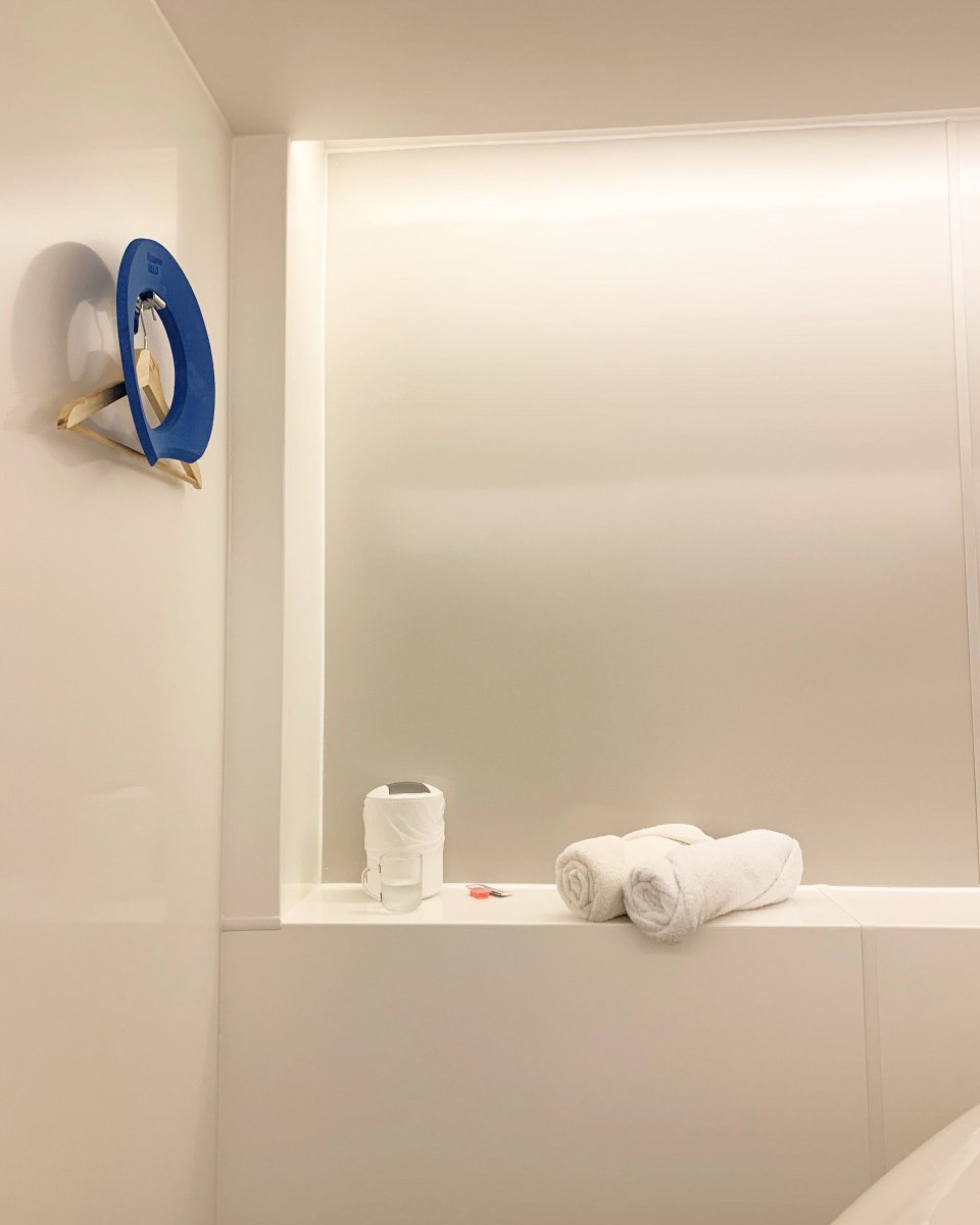 Floatworks's tweet photo. Best way to unwind on a Friday? Strip off and get into the pod ποΈπ#floatworks #floating #floatpod https://t.co/JP7lQlxXEL