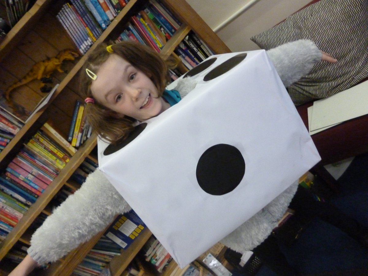 Overleighschool's tweet photo. Number day!
#whatnumber #numbers #digit #millions #timestables #dice https://t.co/APEuXghuoT