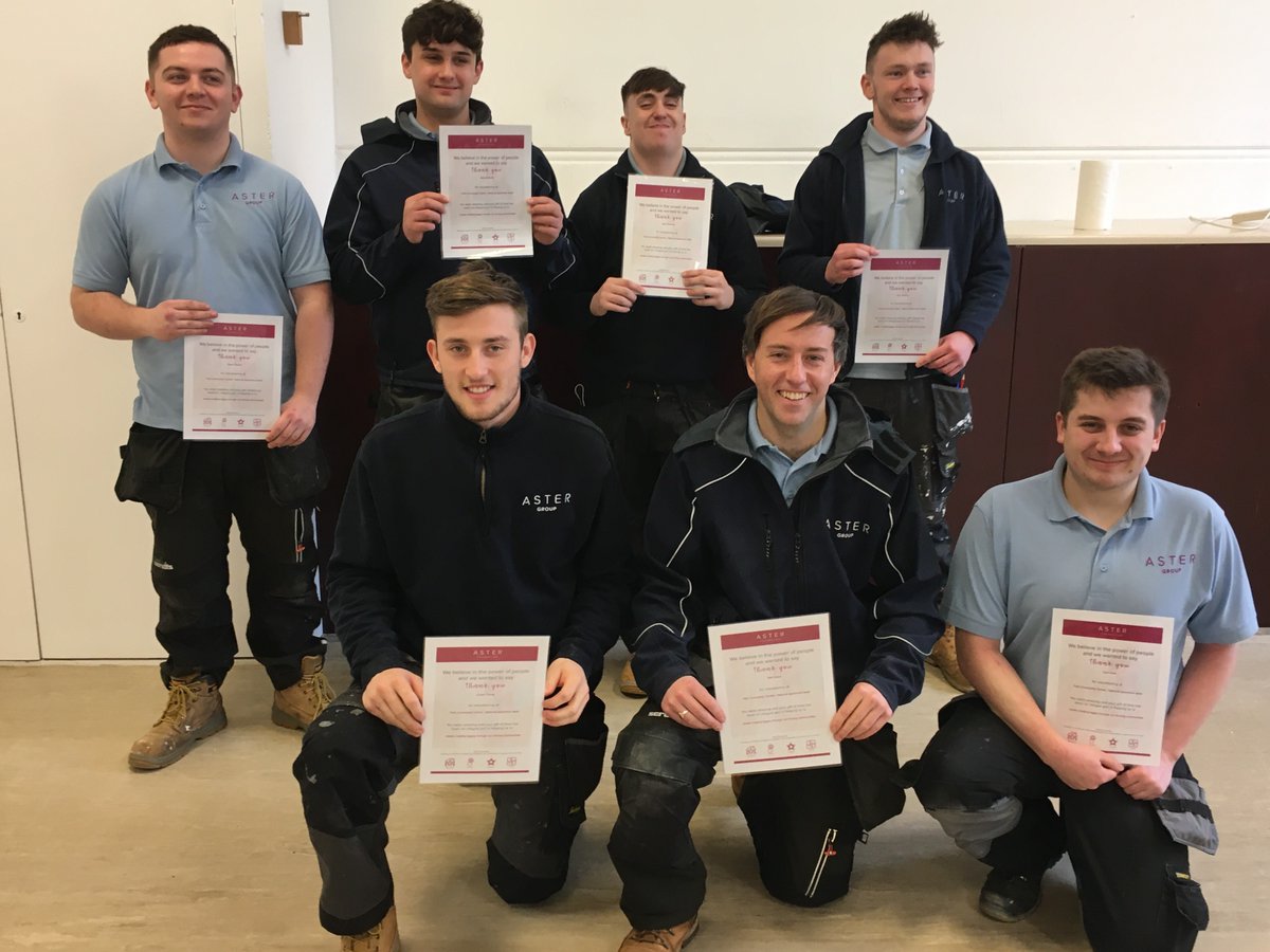 AsterGroupUK's tweet photo. Our #apprentices have finished and Park District Community Centre in #Weymouth is looking fantastic! Here they are with their #AsterFoundation  #volunteering certificates. Thank you to @Bradfords_Build for their help. #PeoplePower #NAW2020 #FridayFeeling https://t.co/D229LqoCUp
