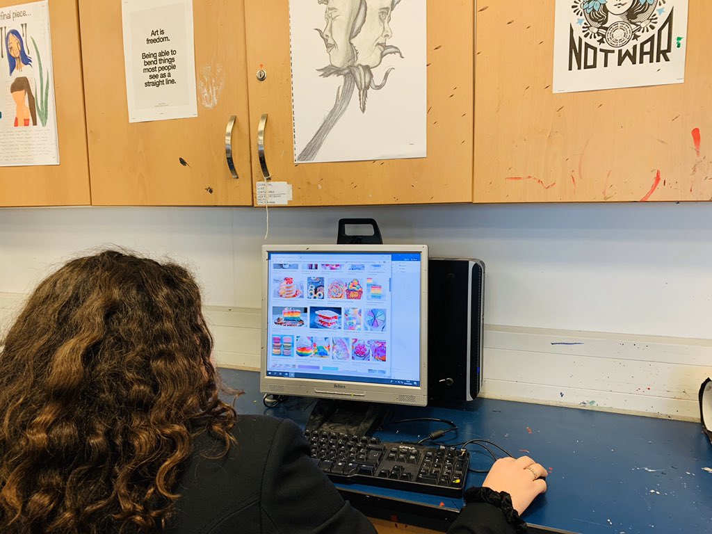 stmarysart's tweet photo. Year 9s creating their โFood Glorious Foodโ mood boards. Cupcakes, pasta and burgers. Productive and fun Friday lesson, thatโs how we roll in the Art Department...#AspireChallengeSucceed #Artmatters #StMarysWay https://t.co/hZNnSn4fQL