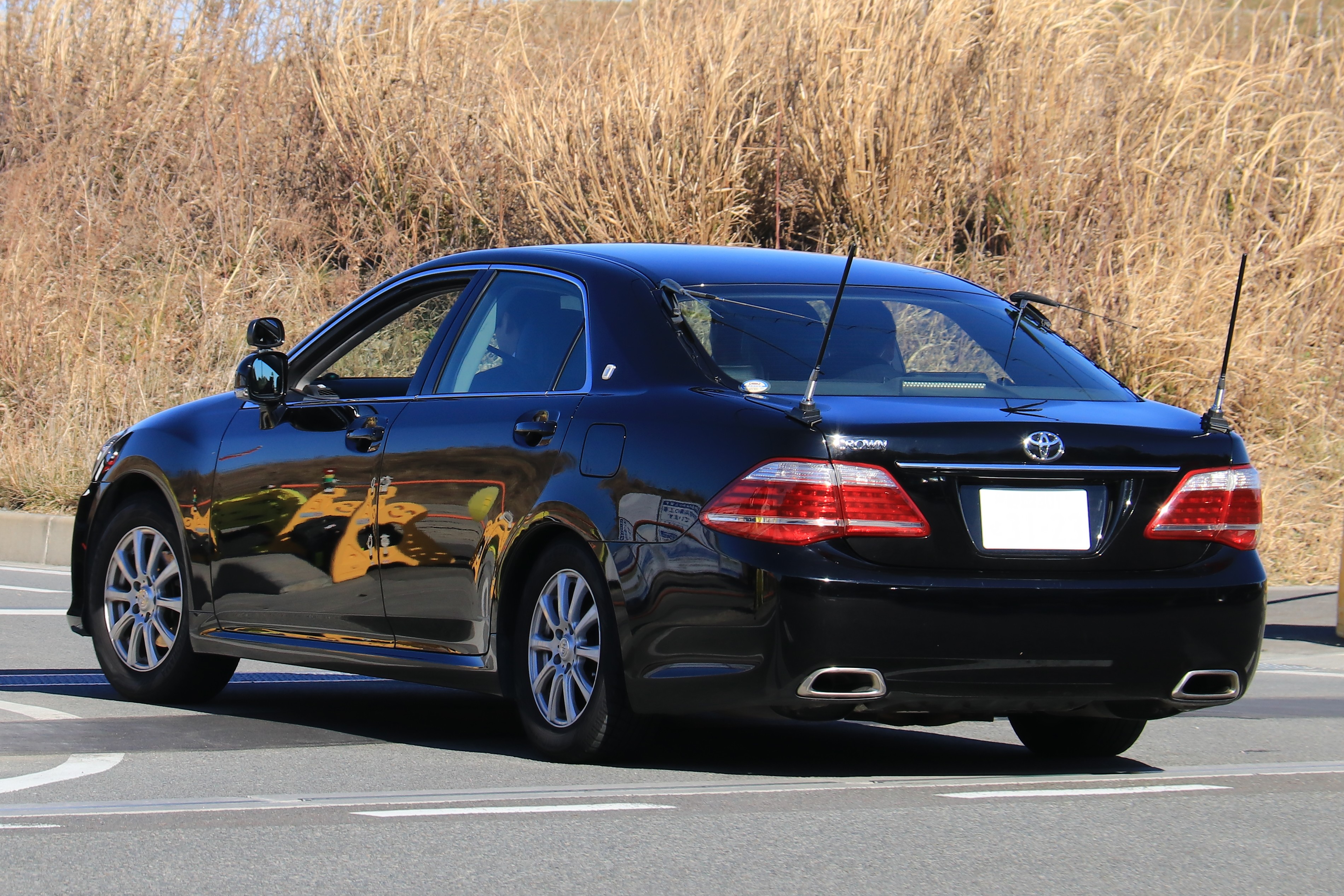 ヱ 静岡県警察 警備部 0系クラウン警護車 H25年度に配備されたクラウン警護車 T Co 2y3tq8dspr Twitter